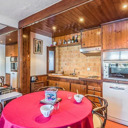Charming And Typical Studio At The Heart Of - Welkeys Apartment *
