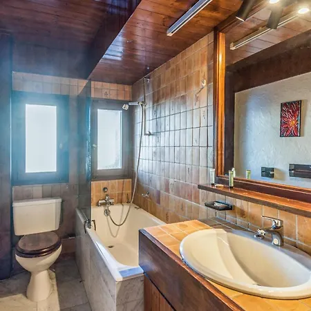 Charming And Typical Studio At The Heart Of - Welkeys *